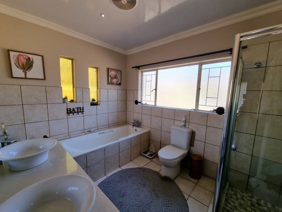 To Let 3 Bedroom Property for Rent in La Provance Free State